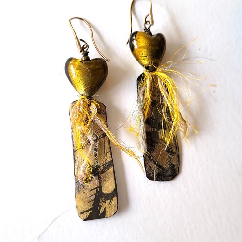 Des boucles d'oreille grungy avec ces breloques en fer , coeur verre murano : "la magie du chatoiement" !!!!!