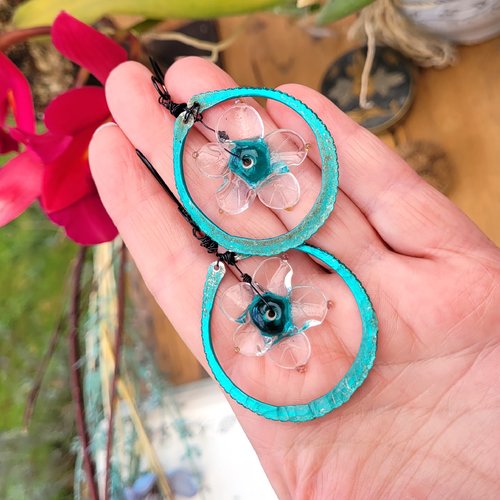 Des boucles d'oreille créoles originales - femmes élégantes- lampworks artisanales : "vagabondage ... "