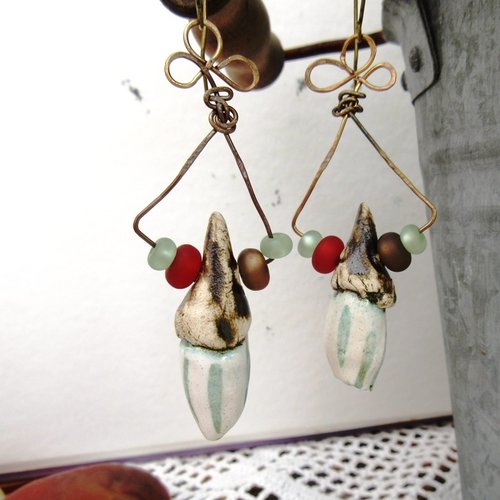 Boucles d'oreille féeriques et fantastiques avec céramiques artisanales : "la légende des lutins" !!!!