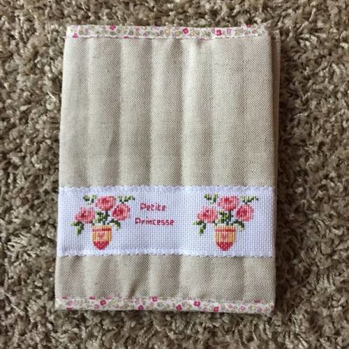Carnet de santé pour petite fille 
