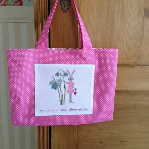 Sac tissu brodé pour petite fille 