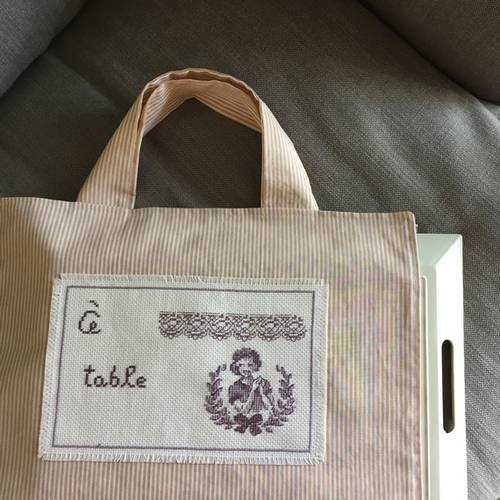 Range plateaux ou livre de cuisine en tissu 