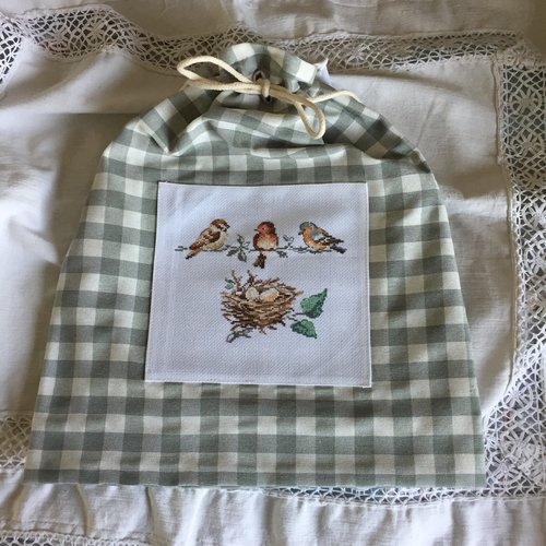 Sac à pain brodé aux points de croix 