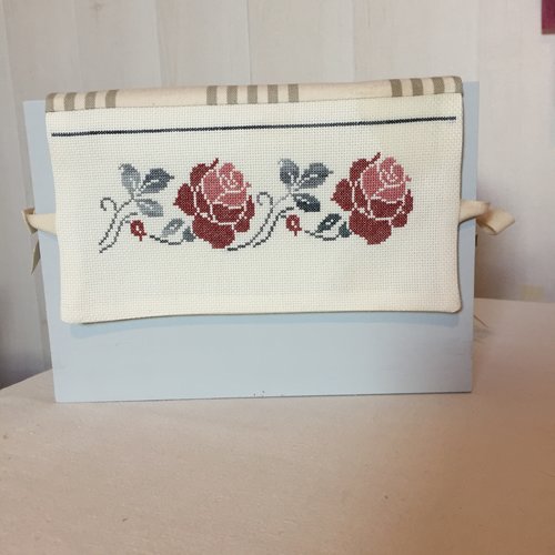 Housse grille pain brodée