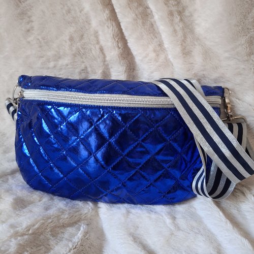 Sac banane matelassé bleu brillant