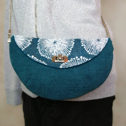Pochette avec chaine