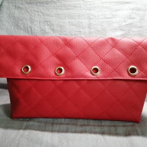 Trousse de maquillage en simili cuir rouge