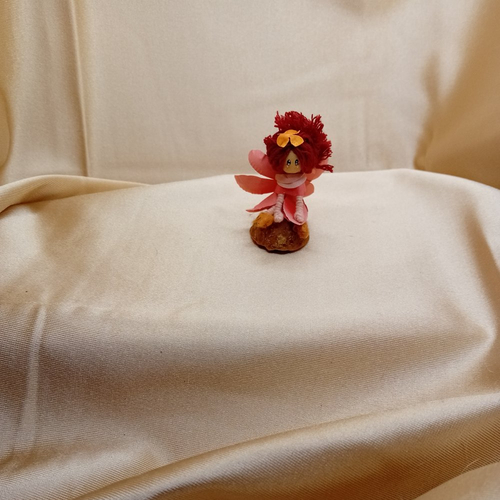 Fée mini fleurette en papier, réalisé a la main