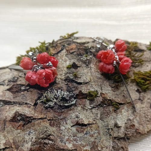 Boucle d'oreille un aire de printemps ,bijoux femme fait à la main en acier inoxydable