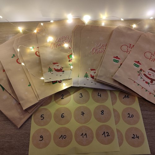 Calendrier de l'avent bijoux et décorations (sachets)