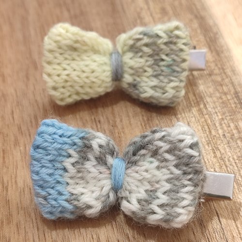 Lot de 2 barrettes noeud en laine