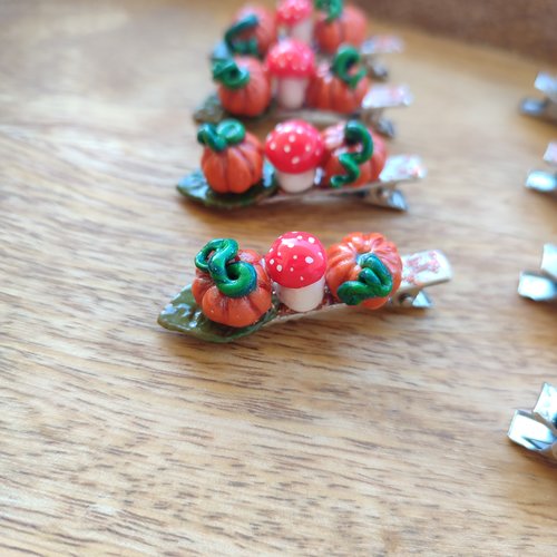 Epuisées - barrette halloween citrouille champignon