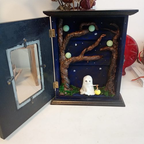 Cabinet de curiosités fantôme