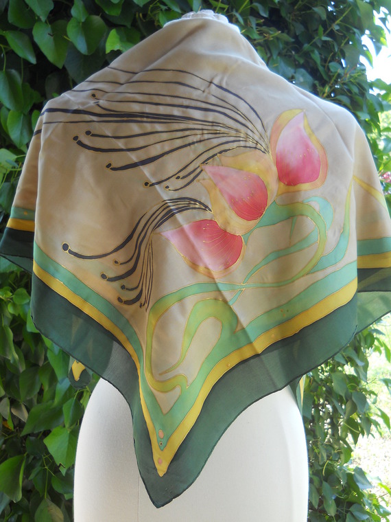 Grand Carre Foulard En 100 Soie Peint A La Main Motif Style Art Deco Un Grand Marche