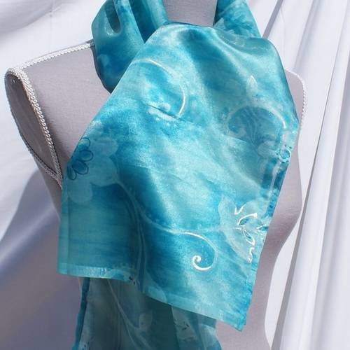 Echarpe polyester en sublime camaïeu de turquoises 