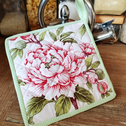 Manique de cuisine matelassée, motifs pivoines en fleurs