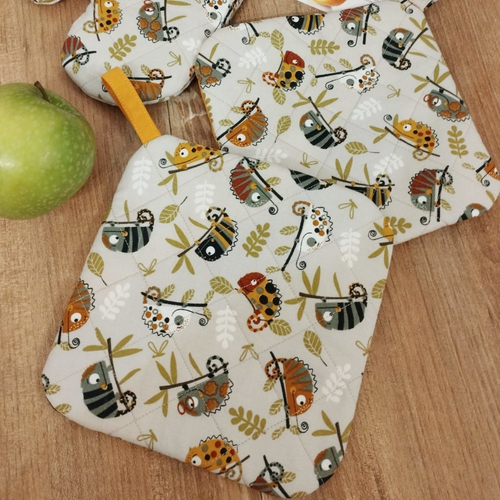 Manique de cuisine matelassée  motifs caméléons