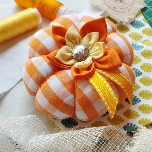 Citrouille pique- aiguilles - vichy  orange ambre
