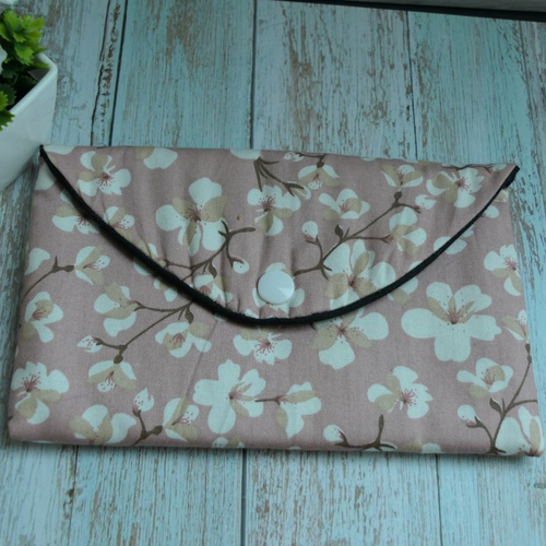 Pochette fleurie