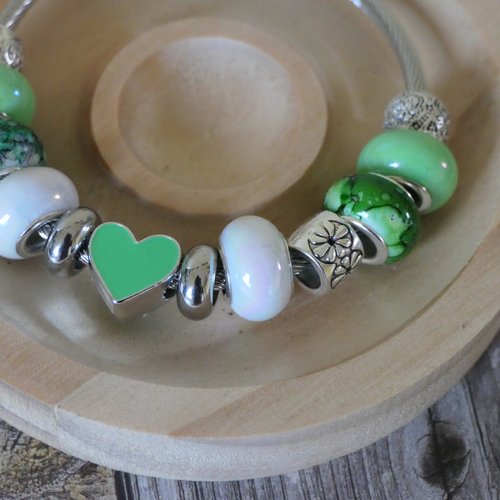 Bracelet chaîne vert/cœur