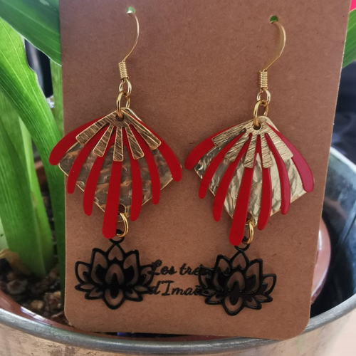 Boucles d'oreilles nature/fleur de lotus rouge et noire
