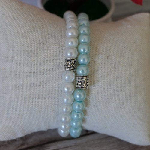 Lot de 2 bracelets en perle de verre, bleu et blanc