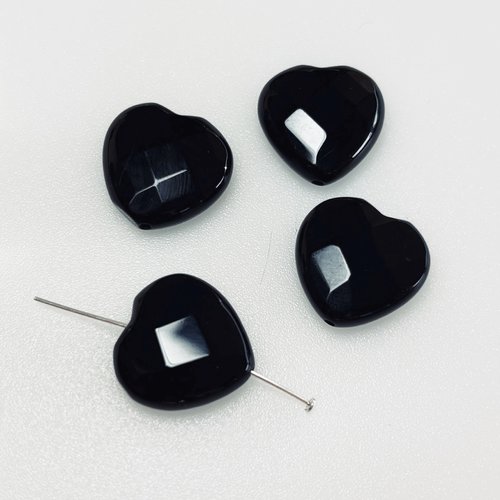 Onyx cœur 18 mm à facettes.