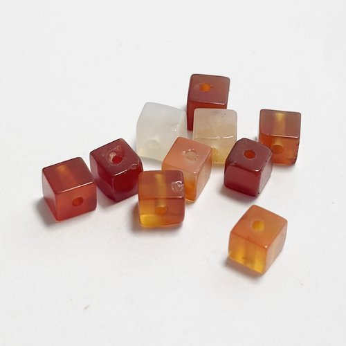 Lot de 10 perles cube agate naturelle 4 mm