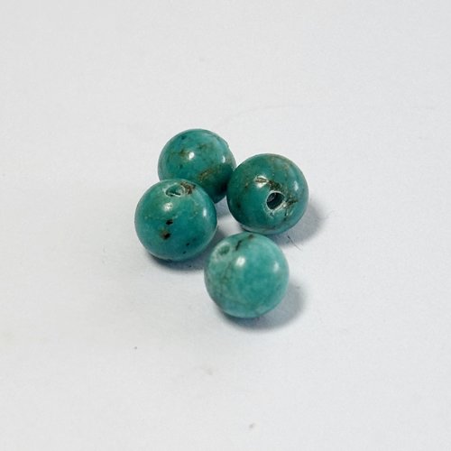 Lot de 4 perles en turquoise naturelle – 5 mm