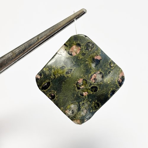 Perle losange en rhyolite orbiculaire – 40 mm – pièce unique-n°1