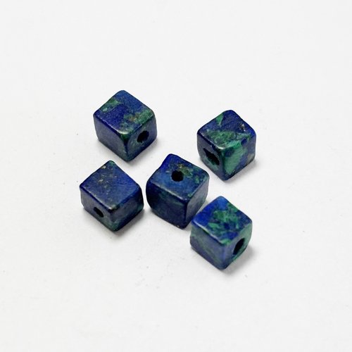 Lot de 5 perles cubes en azurite naturelle – 4 mm