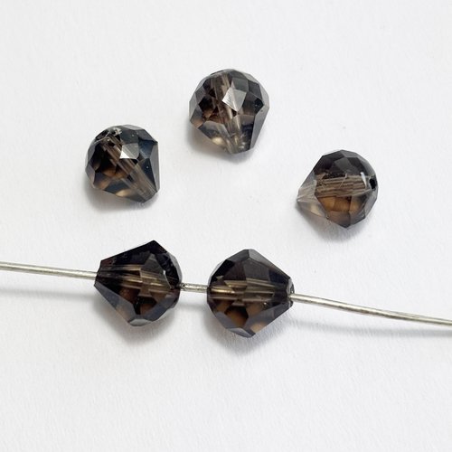 5 perles en quartz fumé - goutte facettée type diamant 8 mm