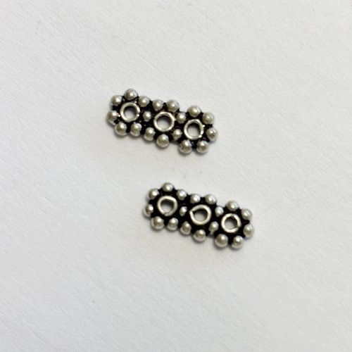 2 séparateurs 3 rangs à 7 pts 12.00 mm par 5.00 mm en argent. 925/1000.