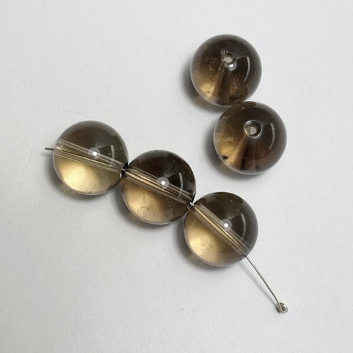 5 perles en quartz fumé rondes 12.3 mm de diamètre.