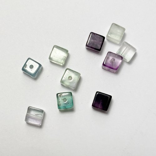 10 perles en fluorine naturelle cube 7 mm - n° 4