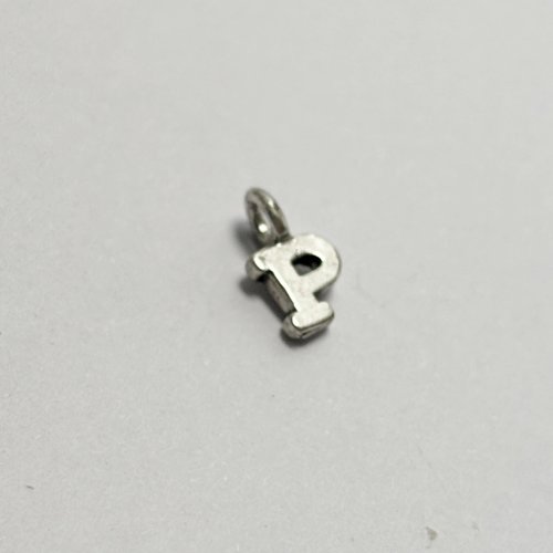 Pampille lettre p en argent 925 poinçonnée - 8 mm