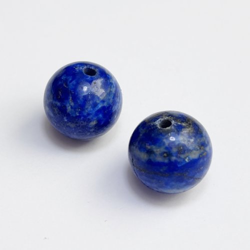 2 perles en lapis lazuli 15 mm de diamètre, bleu profond, calcite & pyrite