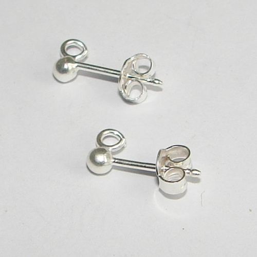 1 paire de clous d’oreilles en argent 925 poinçonné, boule 3 mm avec anneau, poussettes incluses