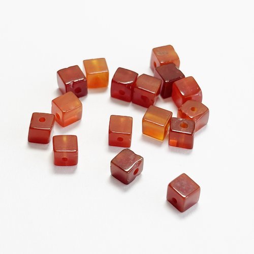 16 perles en agate naturelle, cubes 4 mm, perçage 0,8 mm