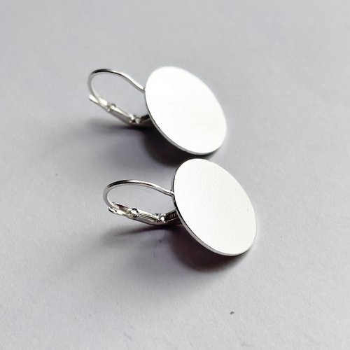 Paire de dormeuses en argent 925 poinçonné avec plateau rond 15 mm