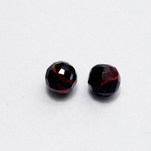 2 perles œil de bœuf 6 mm facettées, trou 0,7 mm
