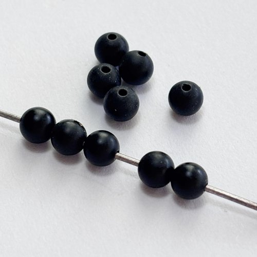 10 perles onyx dépoli 4 mm