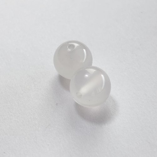 2 perles agate blanche translucide 10 mm
