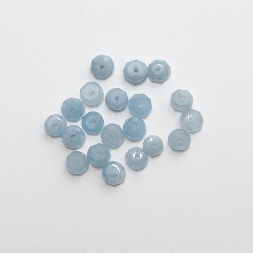 20 perles d’aigue marine laiteuse facettées, bleu brume, forme bouton