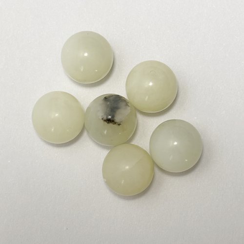 6 perles en jade clair opaque 10 mm rondes vert pâle naturel