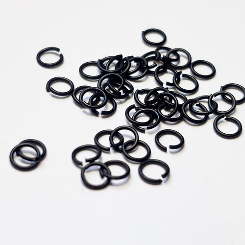 Lot de 40 anneaux ouverts en laiton plaqué noir mat 5 mm lrmat 750