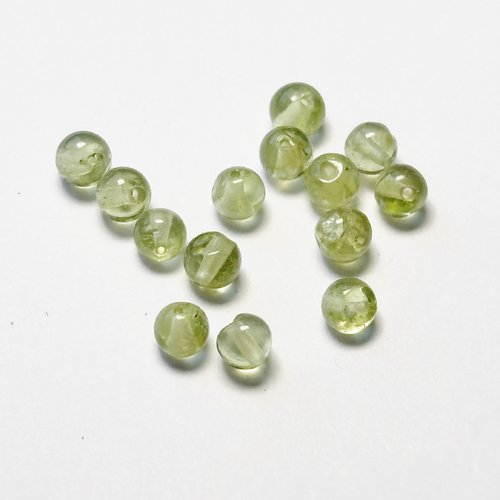 Lot de 14 perles en péridot naturel 3 mm – olivine ronde irrégulière