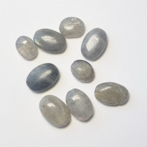 9 perles ovales en labradorite naturelle 10 à 14 mm, gris bleuté, photos contractuelles