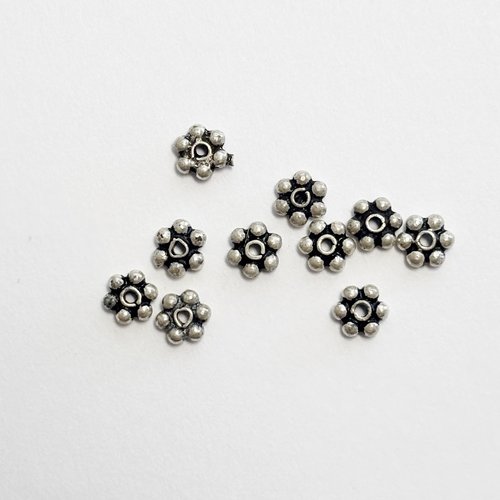 Lot de 10 intercalaires fleurs 6 points.