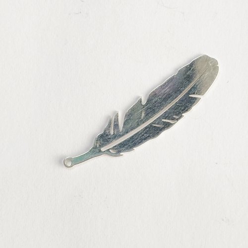 Breloque plume en argent 925 – pampille ajourée 30 mm